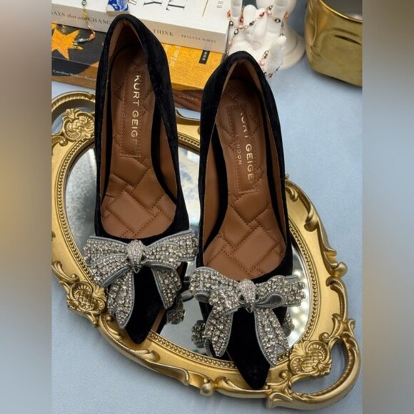 🆕 KURT GEIGER LONDON 🧿 NWOB Belgravia Bow Court Heel, Black Velvet Sz 37 US 7 - Picture 12 of 15